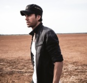 Enrique Igelsias, singe and songwriter
